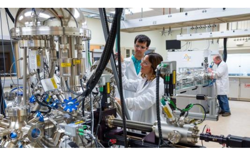 四氟軟管——化學試劑及強酸堿溶液的輸送管道